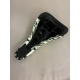 PIVOTAL SEAT PREMIUM SKULL WHITE